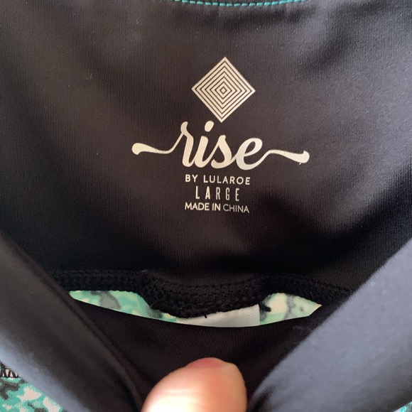 Bundle of 2 Lularoe Workout Pants Fearless, Capri and Full length - Picture 9 of 9